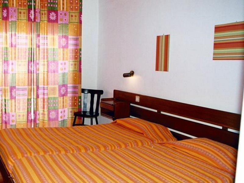 Hotel Apartamento Iate Портиман Екстериор снимка